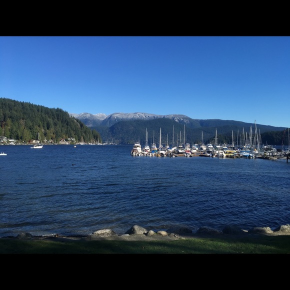 Meet your Posher, Sarah - Picture 1 of 1